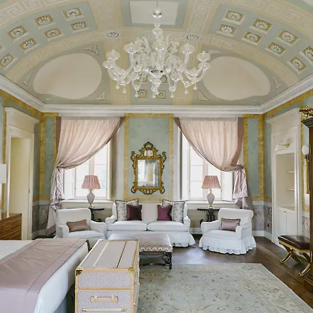 فندق Passalacqua 5*