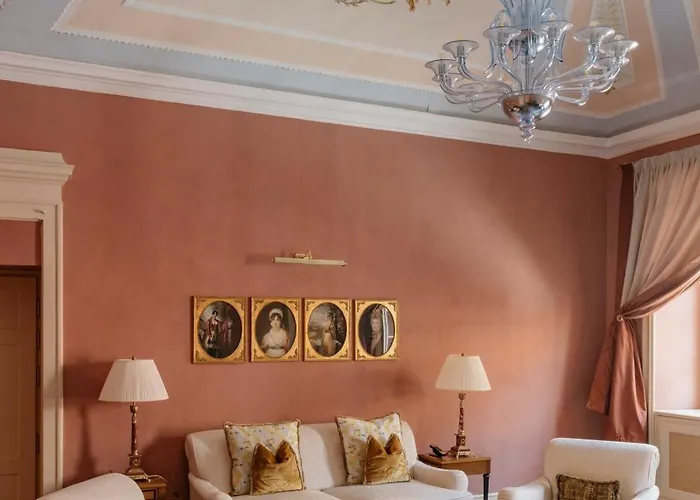 Passalacqua Hotel